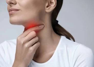 Angina: Jak rozpoznać i leczyć infekcję gardła?